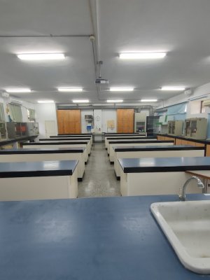 23302實驗教室(格致館生物系3樓)